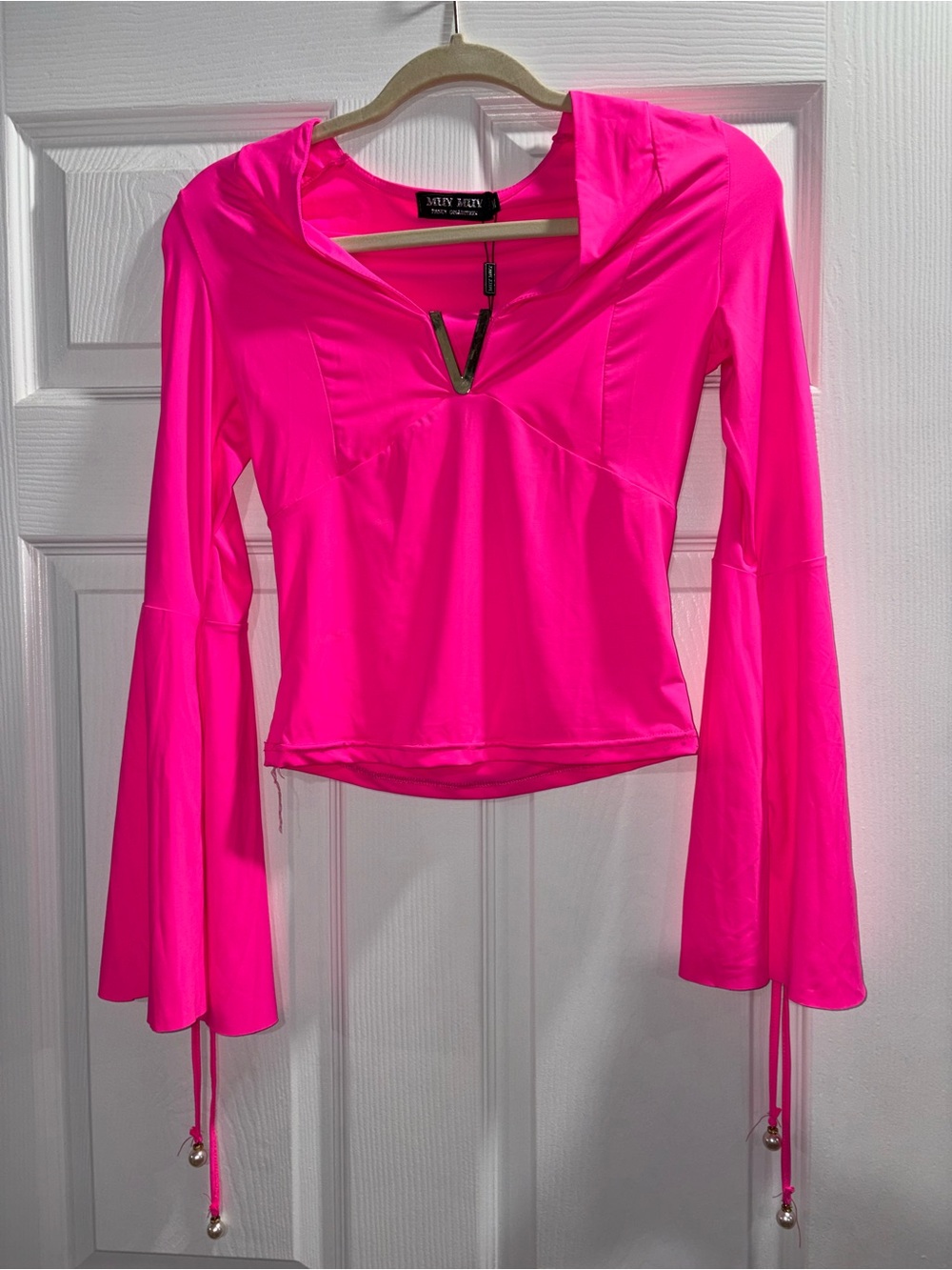 J. LUXE Hot Pink V-Neck Flared Sleeve Crop Top